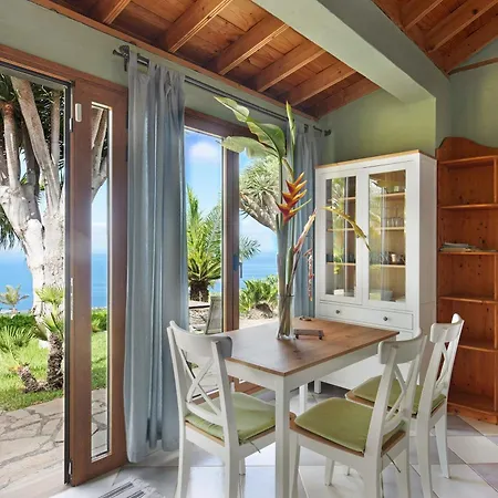 Gorgonia Villa *